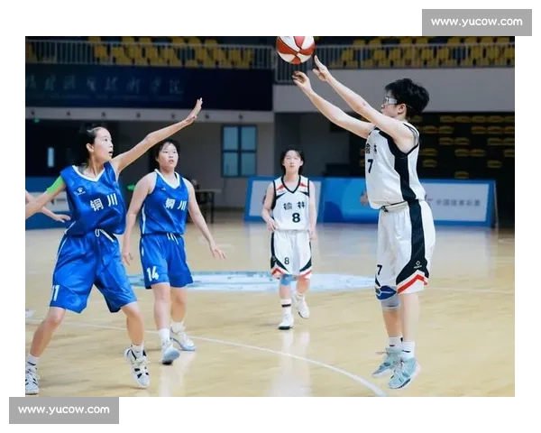 热血篮球集锦全景呈现赛场高光时刻与传奇巨星巅峰瞬间回顾经典对决 - 副本 (2)